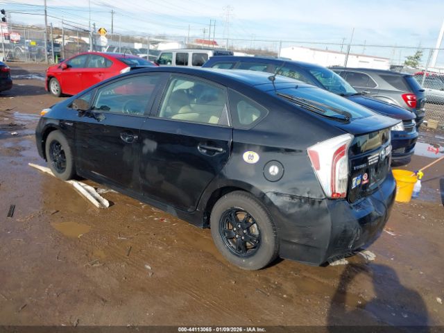 2014 TOYOTA PRIUS JTDKN3DU6E0376976 Photo 2