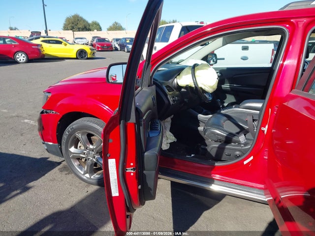 3C4PDCGB3FT606139 Dodge Journey Crossroad