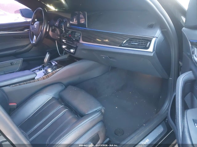 2018 BMW 530E WBAJA9C52JB252347 Photo 4