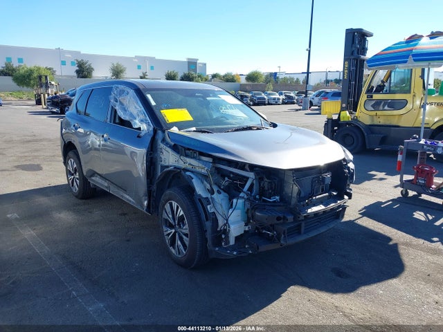 JN8BT3BA9PW408547 Nissan Rogue Sv Fwd