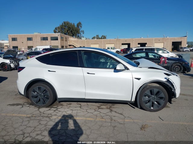 7SAYGDED4SF277310 Tesla Model Y Long Range Dual Motor Rear-wheel Drive