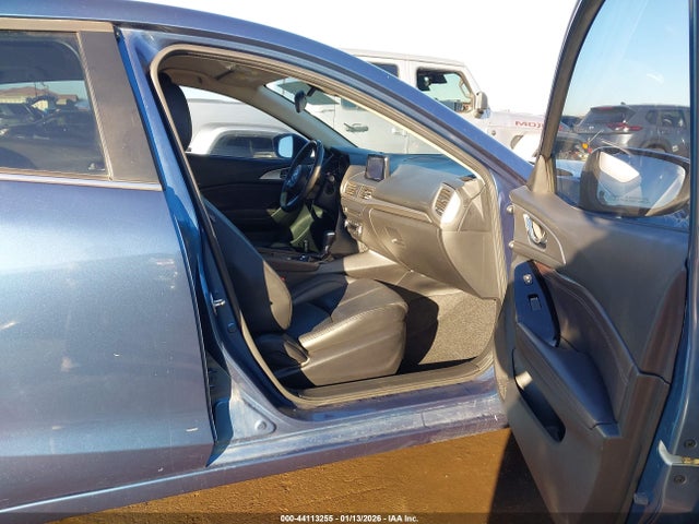 JM1BN1V73H1103120 Mazda Mazda3 Touring