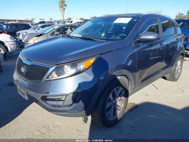 KIA Sportage Lx 2016 KNDPB3AC2G7815885 Image 2