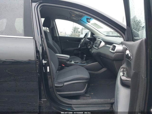 5XYPGDA53GG131679 KIA Sorento 3.3l Lx