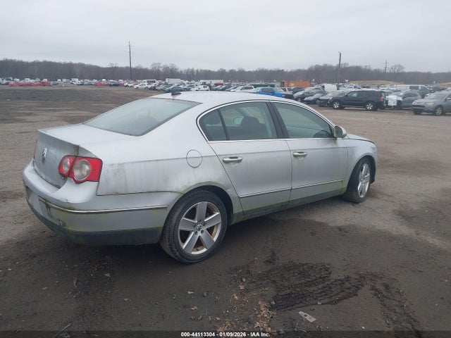 2008 VOLKSWAGEN PASSAT WVWAK73C58P042907 Photo 3