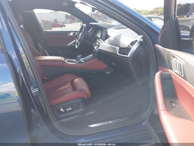 2022 BMW X6 5UXCY6C09N9N24365 Photo 4