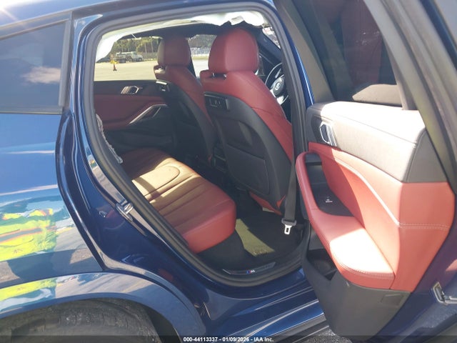 2022 BMW X6 5UXCY6C09N9N24365 Photo 7