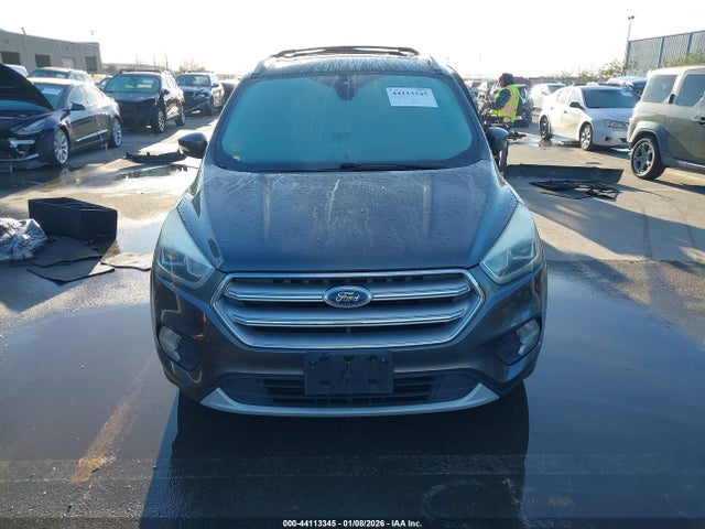1FMCU0J93HUC88109 Ford Escape Titanium