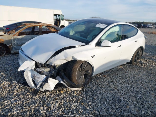 Продаж на аукціоні авто 2026 Tesla Model Y Premium Rear-wheel Drive/standard Rear-wheel Drive, vin: 7SAYGDED6TA426735, номер лоту: 44113353