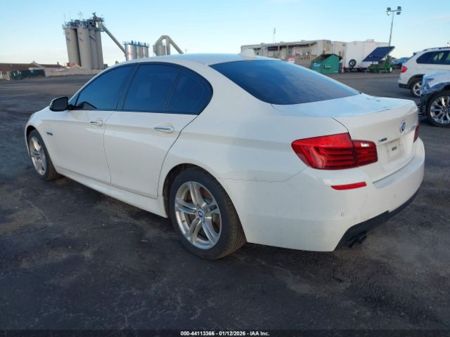 2016 BMW 528I WBA5A5C5XGG349611 Photo 2
