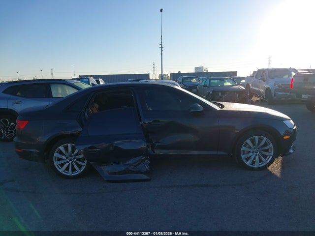 WAUGNAF4XHN018002 Audi A4 2.0t Premium