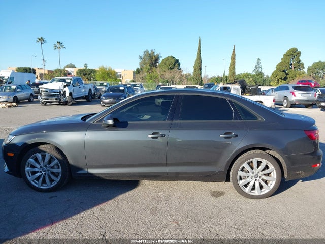 WAUGNAF4XHN018002 Audi A4 2.0t Premium