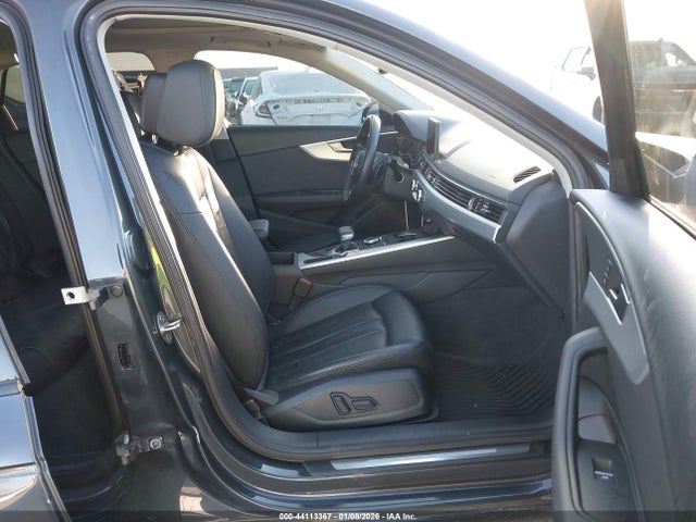 2017 AUDI A4 WAUGNAF4XHN018002 Photo 4