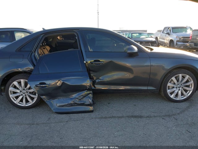 2017 AUDI A4 WAUGNAF4XHN018002 Photo 5