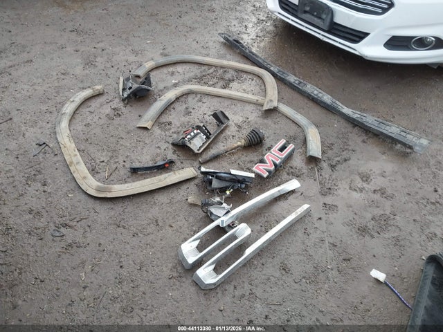 1GTU9DED3KZ110999 GMC Sierra 1500 Slt