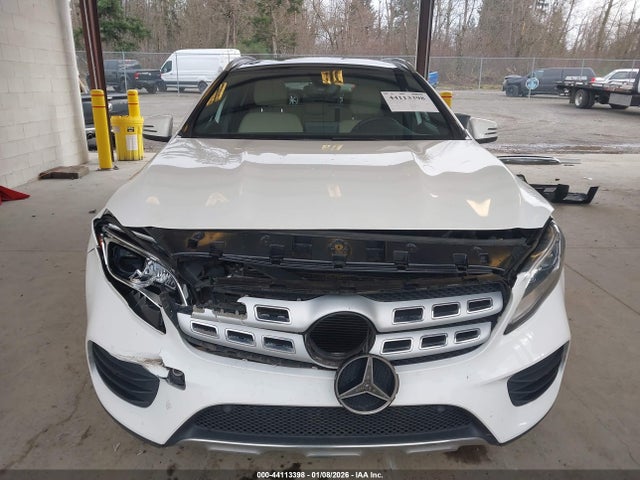 WDCTG4GB2JJ489417 Mercedes-Benz Gla 250 4matic