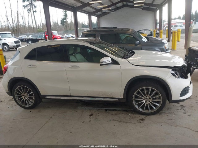 WDCTG4GB2JJ489417 Mercedes-Benz Gla 250 4matic