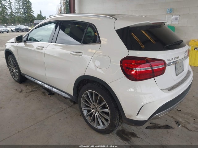 WDCTG4GB2JJ489417 Mercedes-Benz Gla 250 4matic