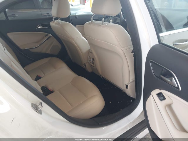 WDCTG4GB2JJ489417 Mercedes-Benz Gla 250 4matic