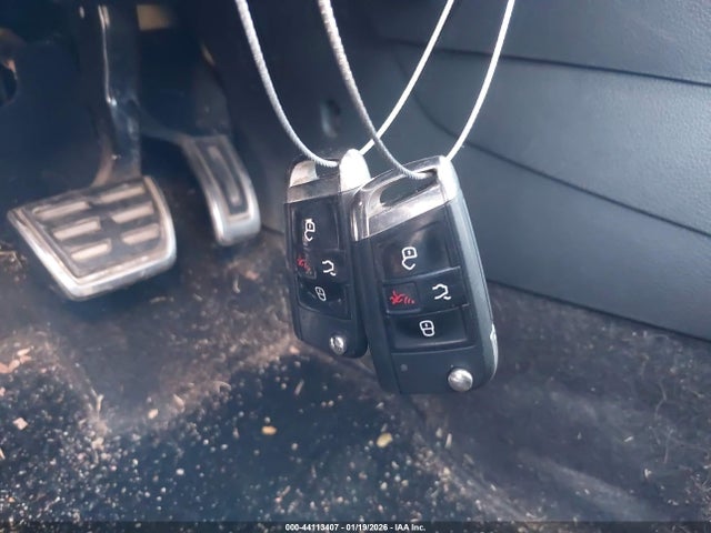 Auction sale of the 2017 Volkswagen Golf Gti Autobahn 4-door/s 4-door/se 4-door/sport 4-door, vin: 3VW4T7AU3HM067975, lot number: 44113407