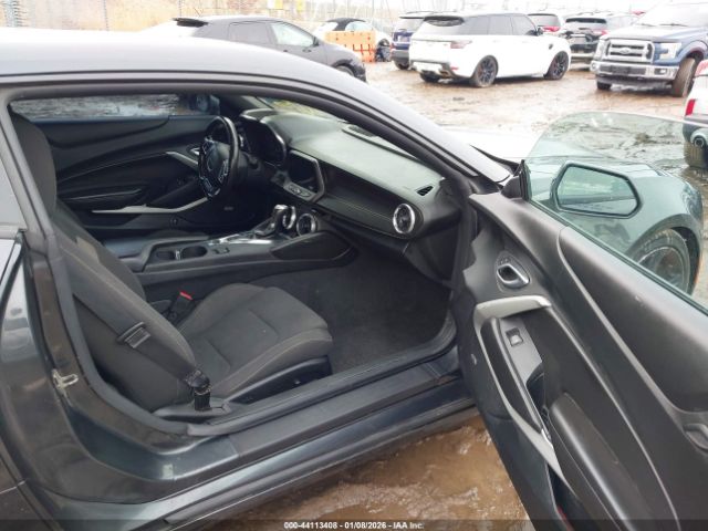 2018 CHEVROLET CAMARO 1G1FB1RX7J0179030 Photo 4