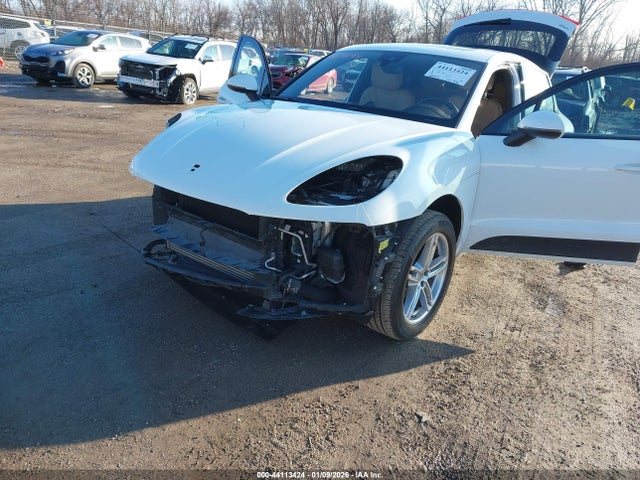 2019 PORSCHE MACAN WP1AA2A52KLB09289 Photo 1