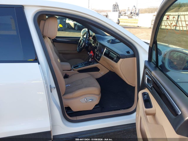 2019 PORSCHE MACAN WP1AA2A52KLB09289 Photo 4