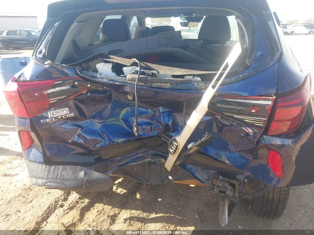 44113431 :رقم المزاد ، KNDEU2AA2M7076393 vin ، 2021 Kia Seltos S مزاد بيع