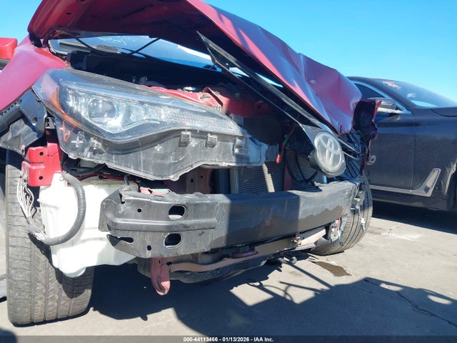5YFBURHE0JP793793 Toyota COROLLA LE