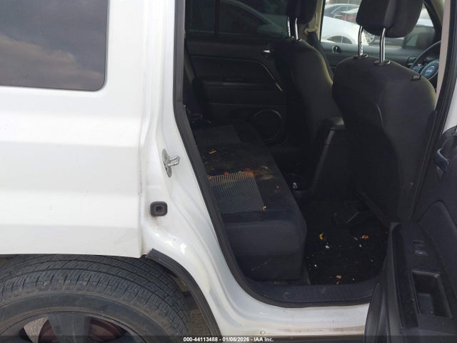 1C4NJPBA8FD402609 Jeep Patriot Altitude Edition