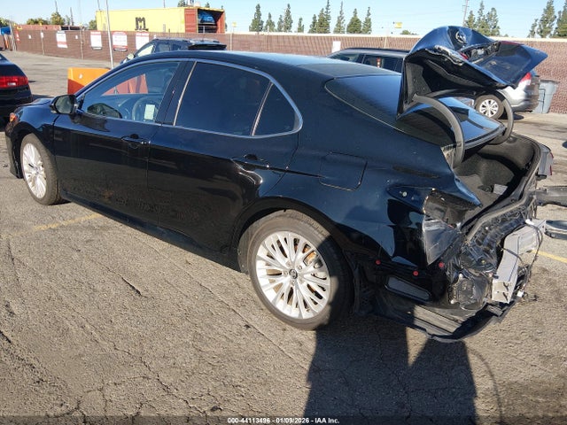 4T1B11HK2JU006518 Toyota CAMRY XLE