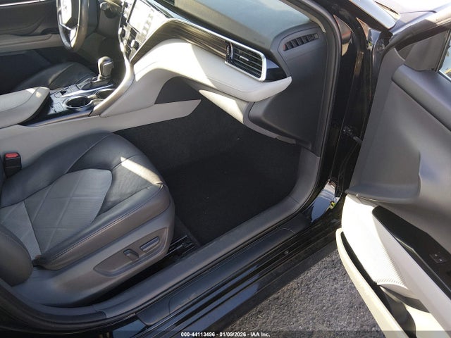 4T1B11HK2JU006518 Toyota CAMRY XLE