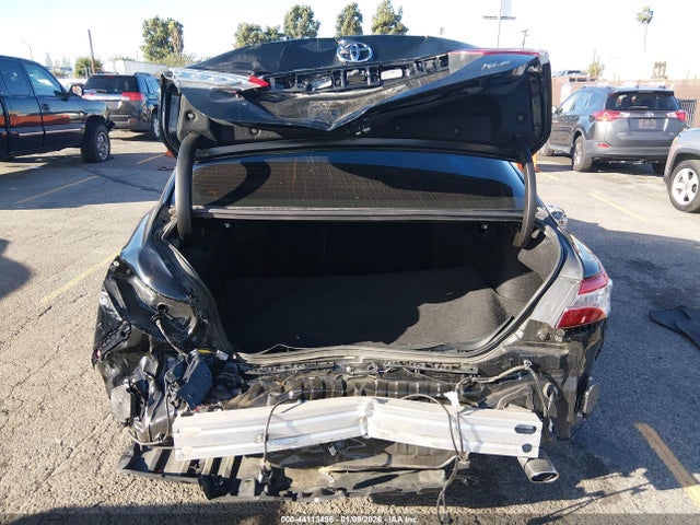 4T1B11HK2JU006518 Toyota CAMRY XLE