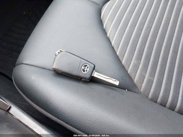 4T1G11AK4NU681597 Toyota CAMRY SE