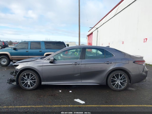 4T1G11AK4NU681597 Toyota CAMRY SE