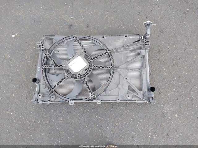 4T1G11AK4NU681597 Toyota CAMRY SE