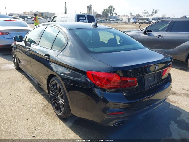 2020 BMW 540I WBAJS1C09LCE07074 Photo 2