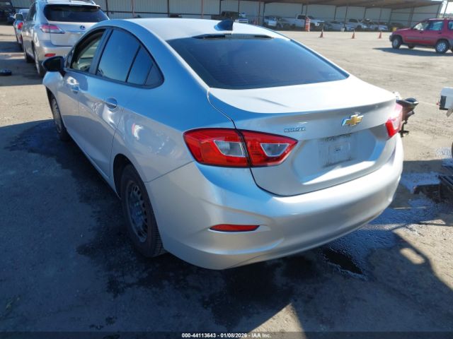 2019 CHEVROLET CRUZE 1G1BC5SM2K7129339 Photo 2
