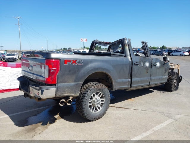 44113656 :رقم المزاد ، 1FT8W3BT2HEC09930 vin ، 2017 Ford F-350 Lariat مزاد بيع