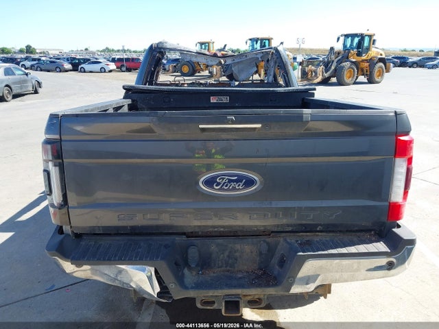 44113656 :رقم المزاد ، 1FT8W3BT2HEC09930 vin ، 2017 Ford F-350 Lariat مزاد بيع