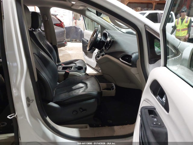 2018 CHRYSLER PACIFICA 2C4RC1GG6JR232746 Photo 4