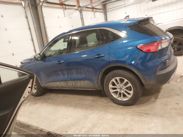 1FMCU9G67NUB32216 Ford ESCAPE SE