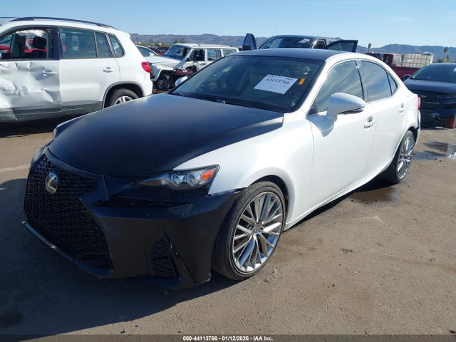 Lexus IS 250 2014 JTHBF1D20E5013381 Image 2