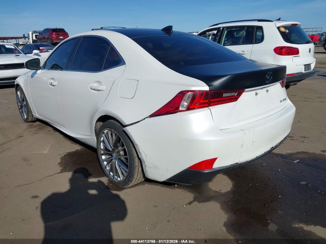 Lexus IS 250 2014 JTHBF1D20E5013381 Image 3