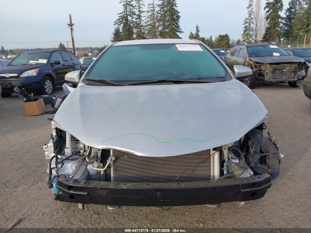 2T1BURHE1GC609860 Toyota COROLLA LE