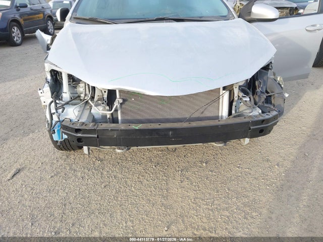 2T1BURHE1GC609860 Toyota COROLLA LE