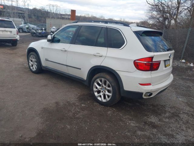 2013 BMW X5 5UXZV4C59D0B09538 Photo 2
