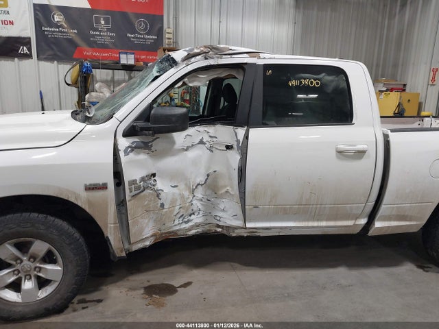 44113800 :رقم المزاد ، 1C6RR7TTXKS609493 vin ، 2019 Ram 1500 Classic Slt  4x4 6'4 Box مزاد بيع