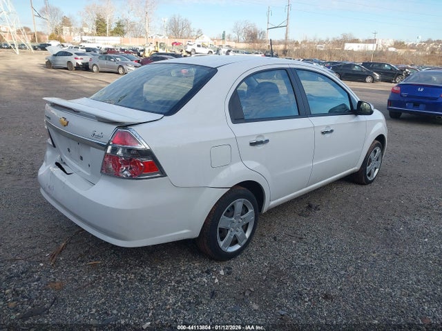 2011 CHEVROLET AVEO KL1TG5DE2BB212733 Photo 3