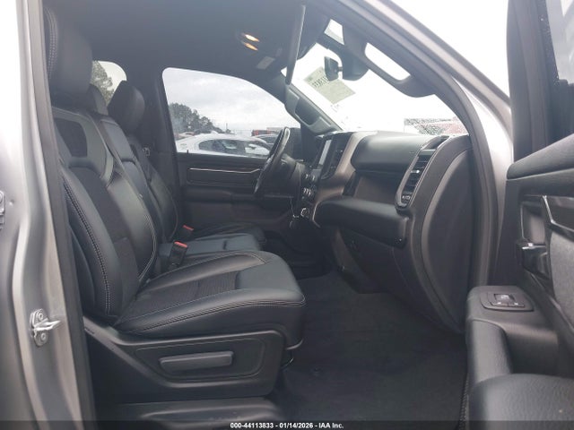 44113833 :رقم المزاد ، 1C6SRFFT9MN597023 vin ، 2021 Ram 1500 Big Horn  4x4 5'7 Box مزاد بيع